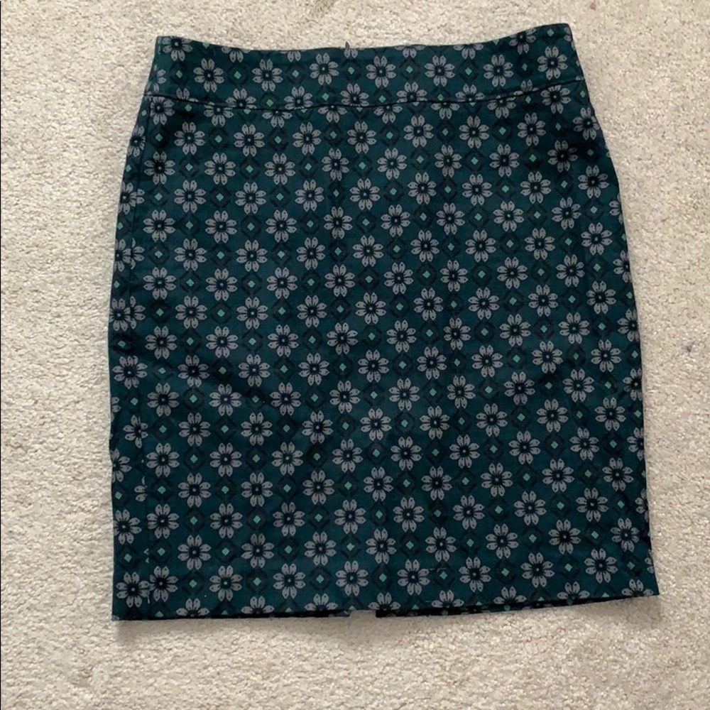 Loft Skirt! Size 6
